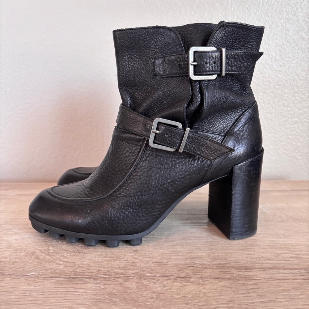 Robert‎ Clergerie Black Leather Ankle Boots Size 7 ½
